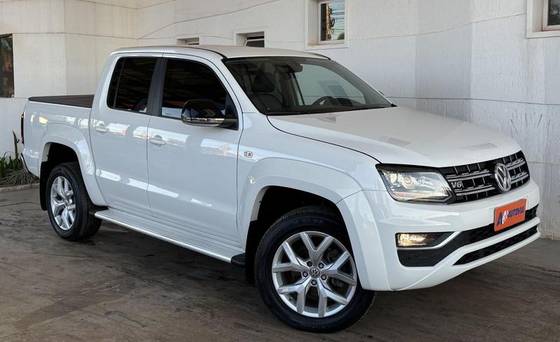 VOLKSWAGEN AMAROK 3.0 V6 TDI DIESEL HIGHLINE CD 4MOTION AUTOMÁTICO